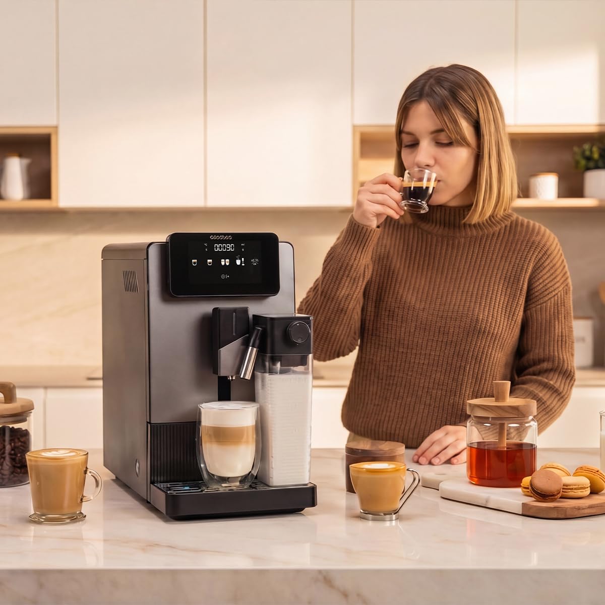 Cecotec Cremmaet Latte Art Elite Macchina da Caffè Automatica con Montalatte, 19 Bar, 6 Bevande